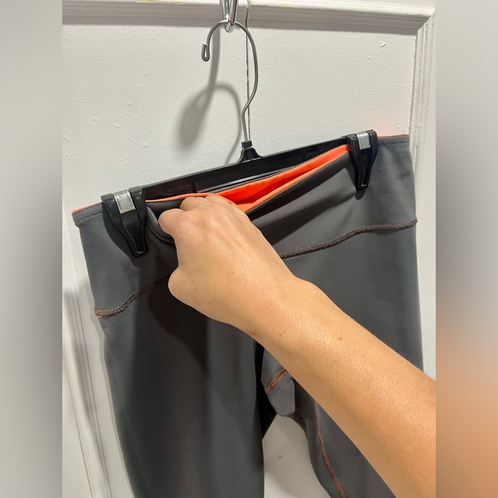 Lululemon Reversible 🧡🩶 - Picture 6 of 6